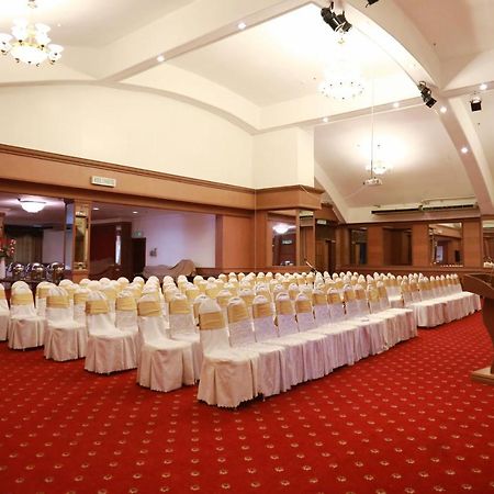 Crystal Lodge Кота-Бару Экстерьер фото