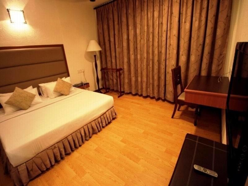 Crystal Lodge Кота-Бару Экстерьер фото